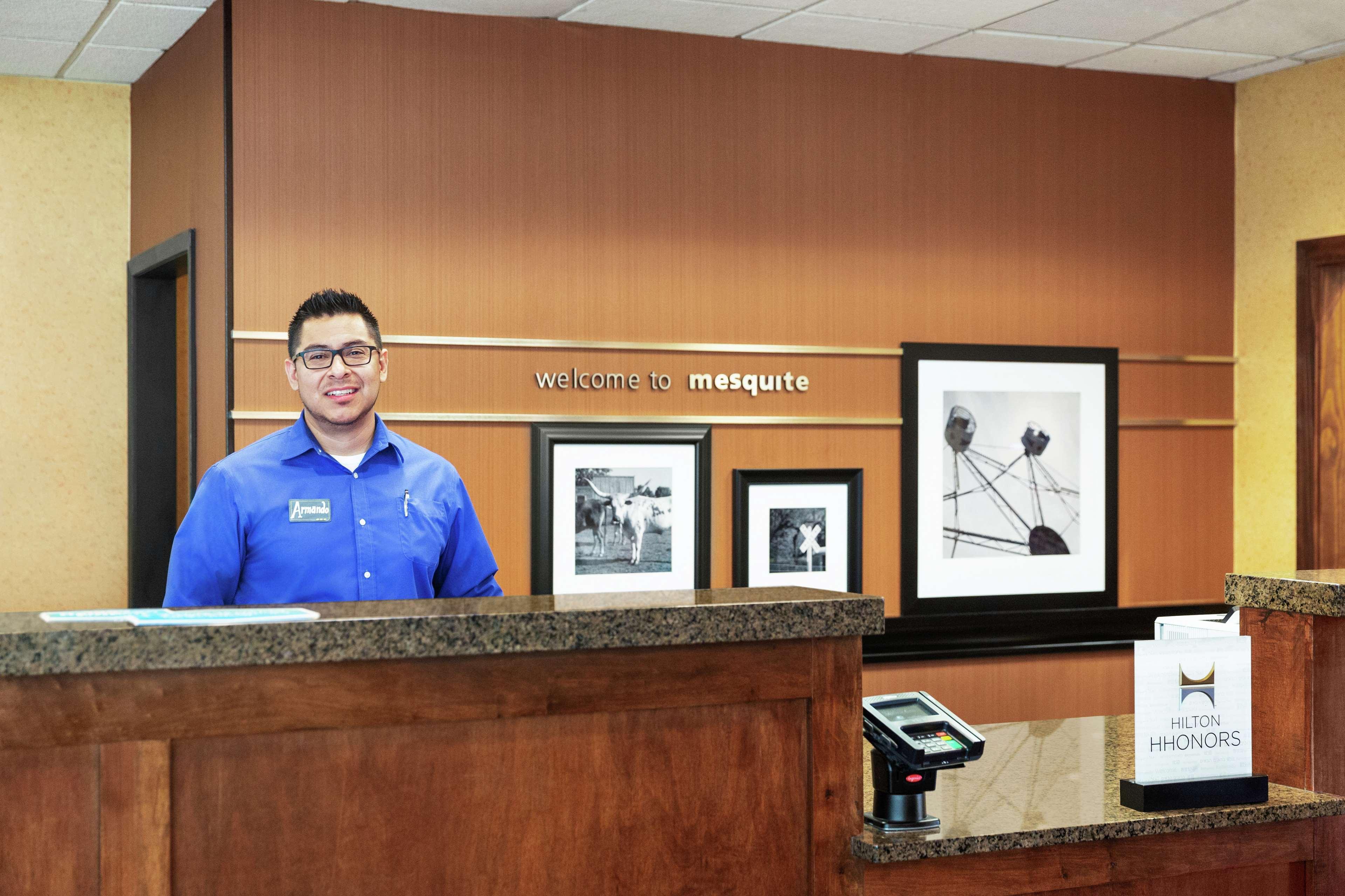 Hampton Inn & Suites Dallas-Mesquite Ngoại thất bức ảnh