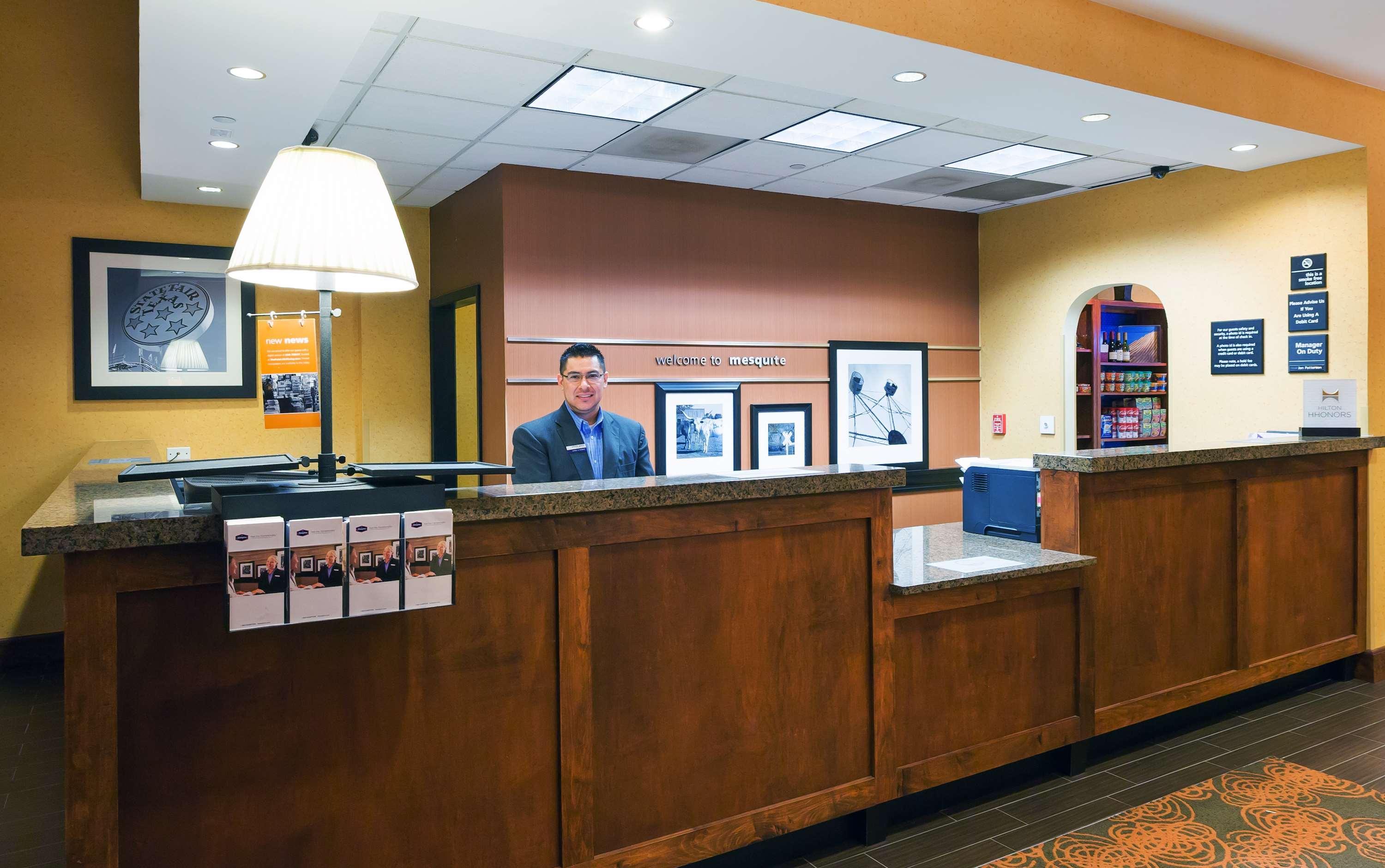 Hampton Inn & Suites Dallas-Mesquite Ngoại thất bức ảnh
