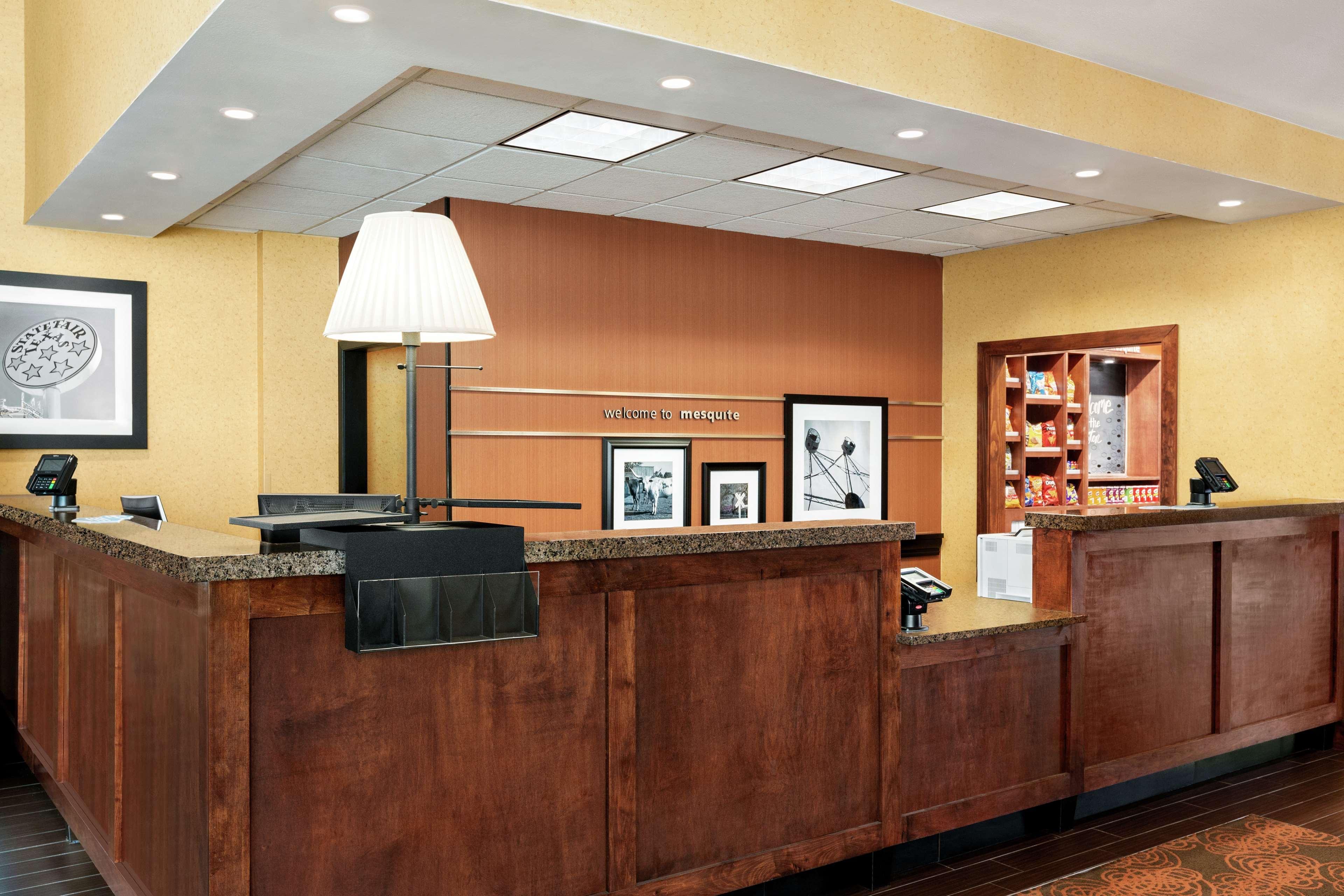 Hampton Inn & Suites Dallas-Mesquite Ngoại thất bức ảnh