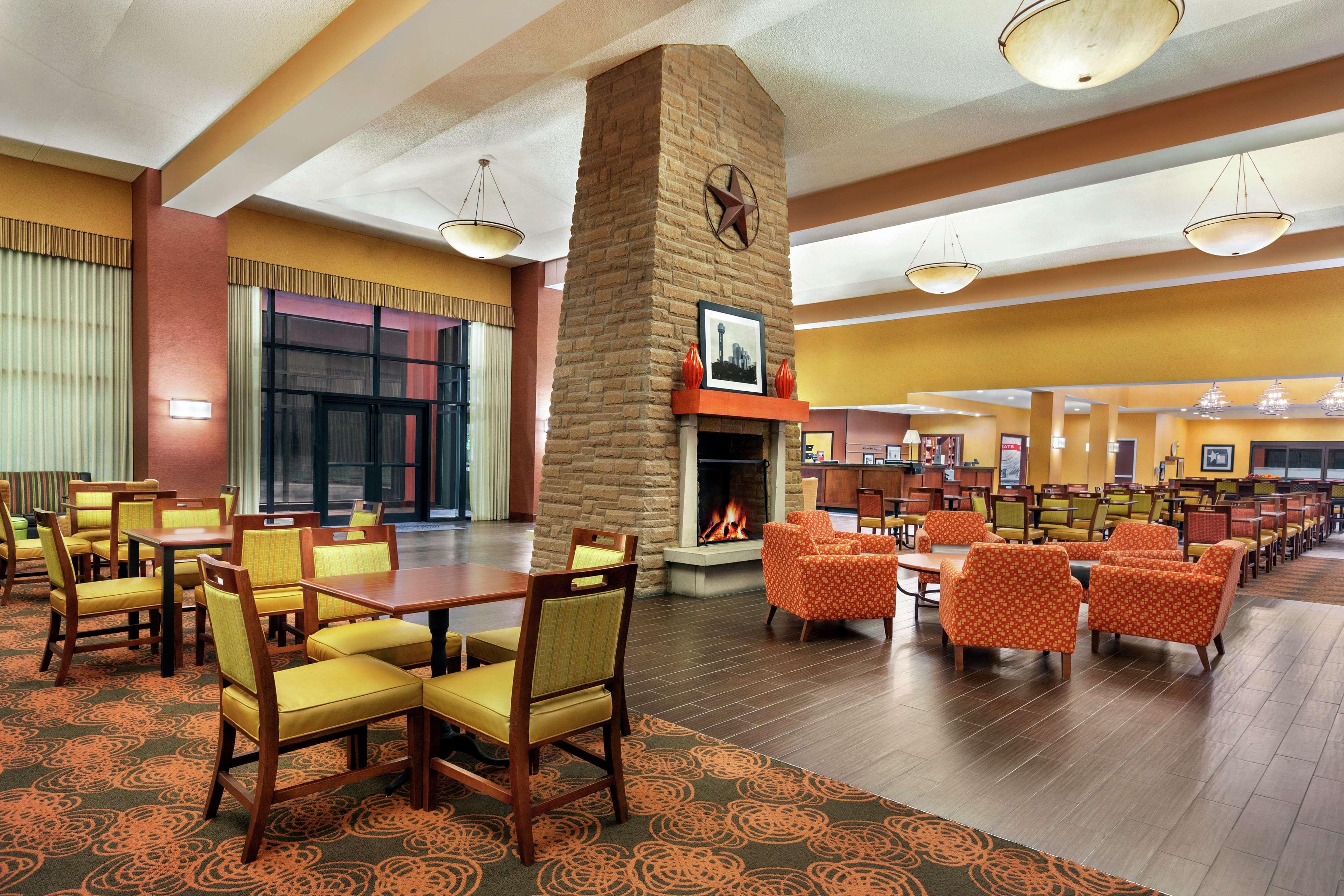 Hampton Inn & Suites Dallas-Mesquite Ngoại thất bức ảnh