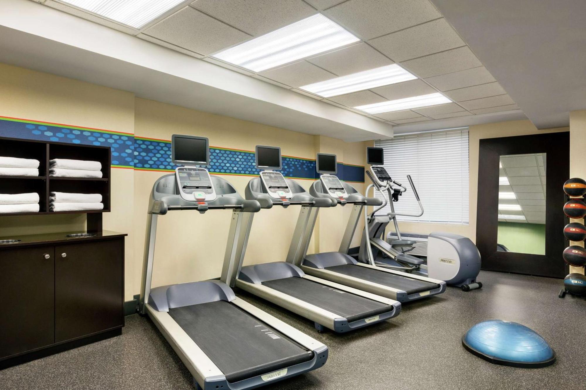 Hampton Inn & Suites Dallas-Mesquite Ngoại thất bức ảnh